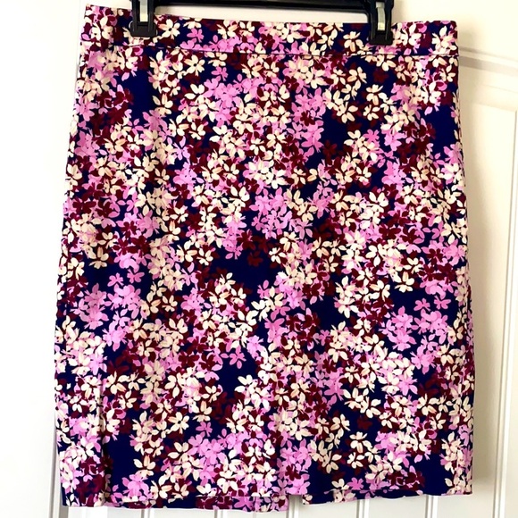 J. Crew Dresses & Skirts - J. Crew ‘The Pencil Skirt’ Navy Pink/Lavender Floral Women’s Skirt, Size 8